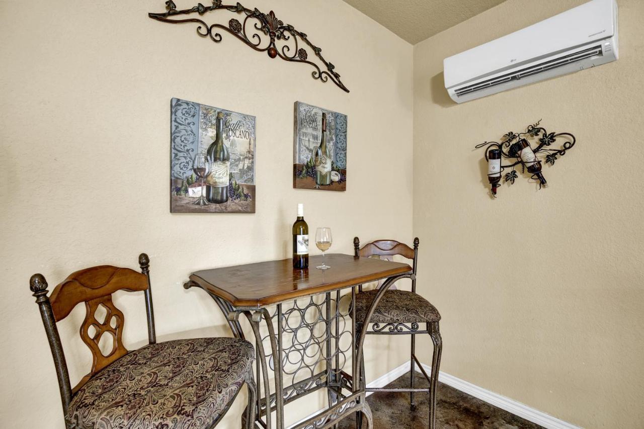 Romantic Oasis With Hot Tub Near Fred And Wineries! فريدريكسبيرغ المظهر الخارجي الصورة